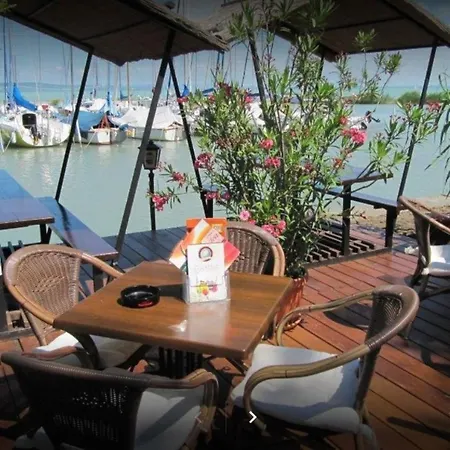 Daire Cadet With View Siofok
