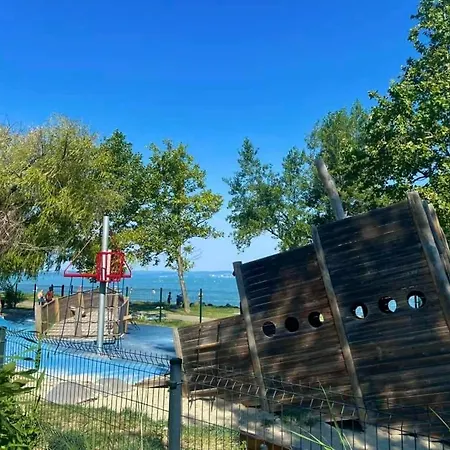 Apartman Cadet With View